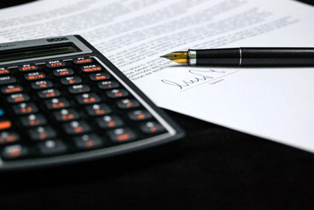 經(jīng)營(yíng)場(chǎng)所和營(yíng)業(yè)執照不一樣，不想被罰款該怎么辦？